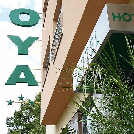 Hotel Oya Prag Exteriör bild