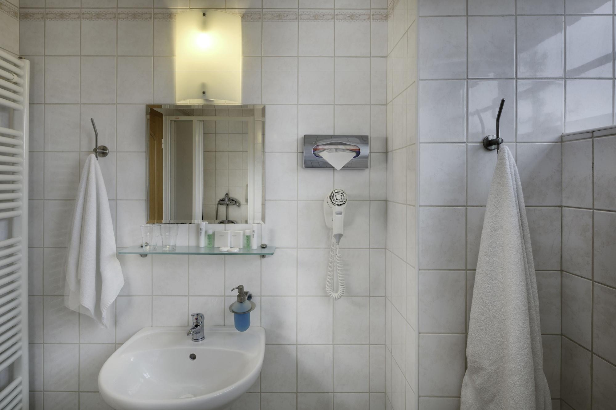 Hotel Oya Prag Exteriör bild