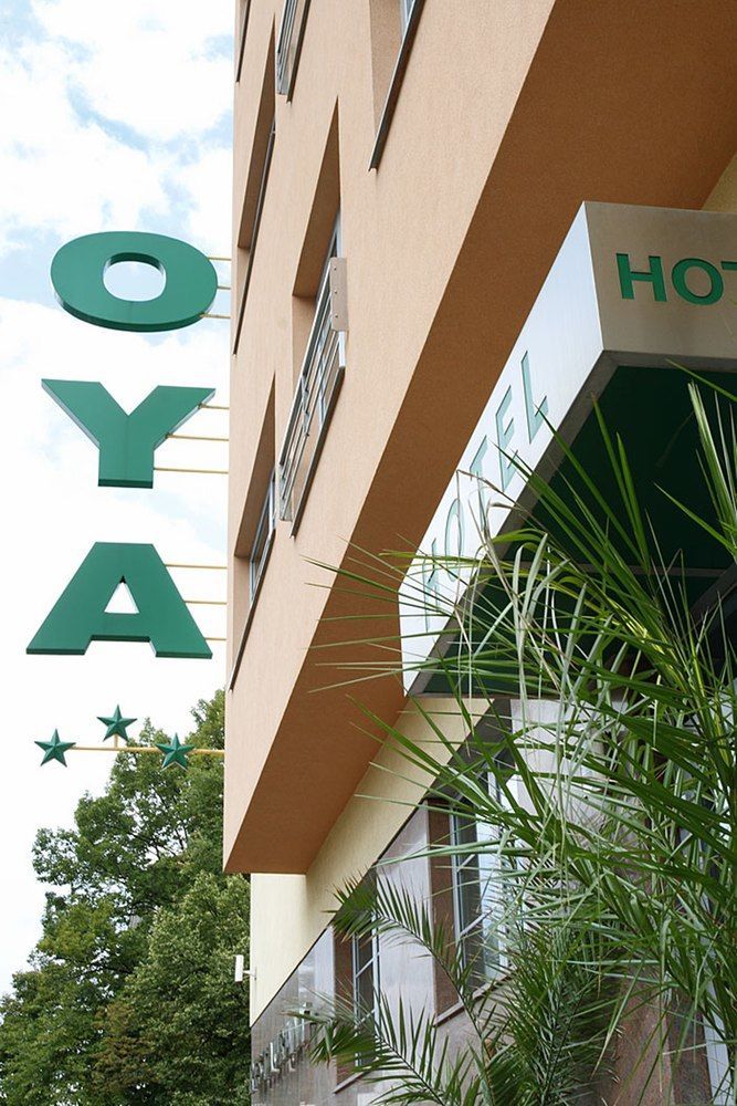 Hotel Oya Prag Exteriör bild