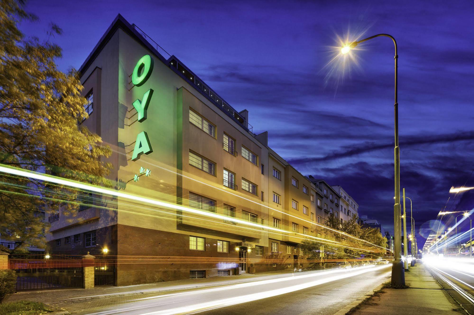 Hotel Oya Prag Exteriör bild
