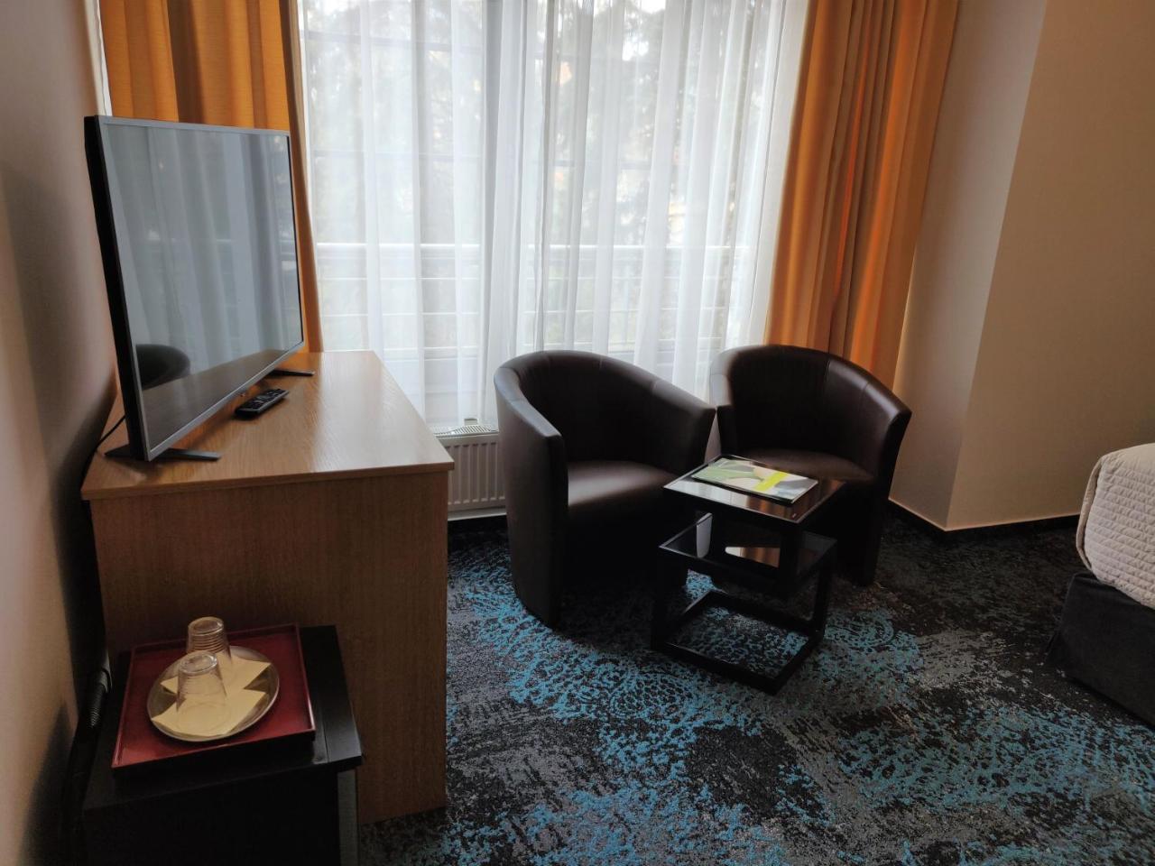 Hotel Oya Prag Exteriör bild